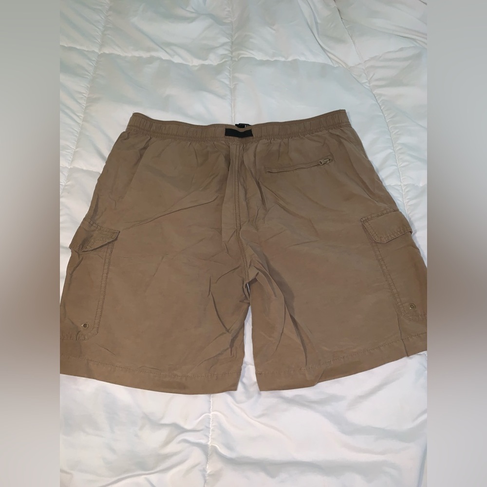 St. John’s Bay cargo shorts - Picture 2 of 5